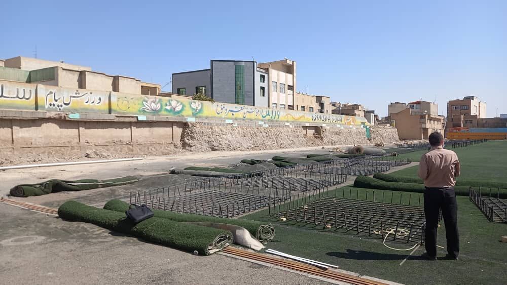 مصوبات ورزشی سفر پیشین رئیس جمهور به قم هنوز بر زمین مانده است!