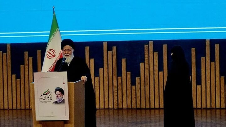 افتتاح پروژه‌های «یادگار ابراهیم» امتداد دست‌رنج شهید رییسی است/ ایثار پدرانه فرصت سخنرانی به دختر شهید جمهور