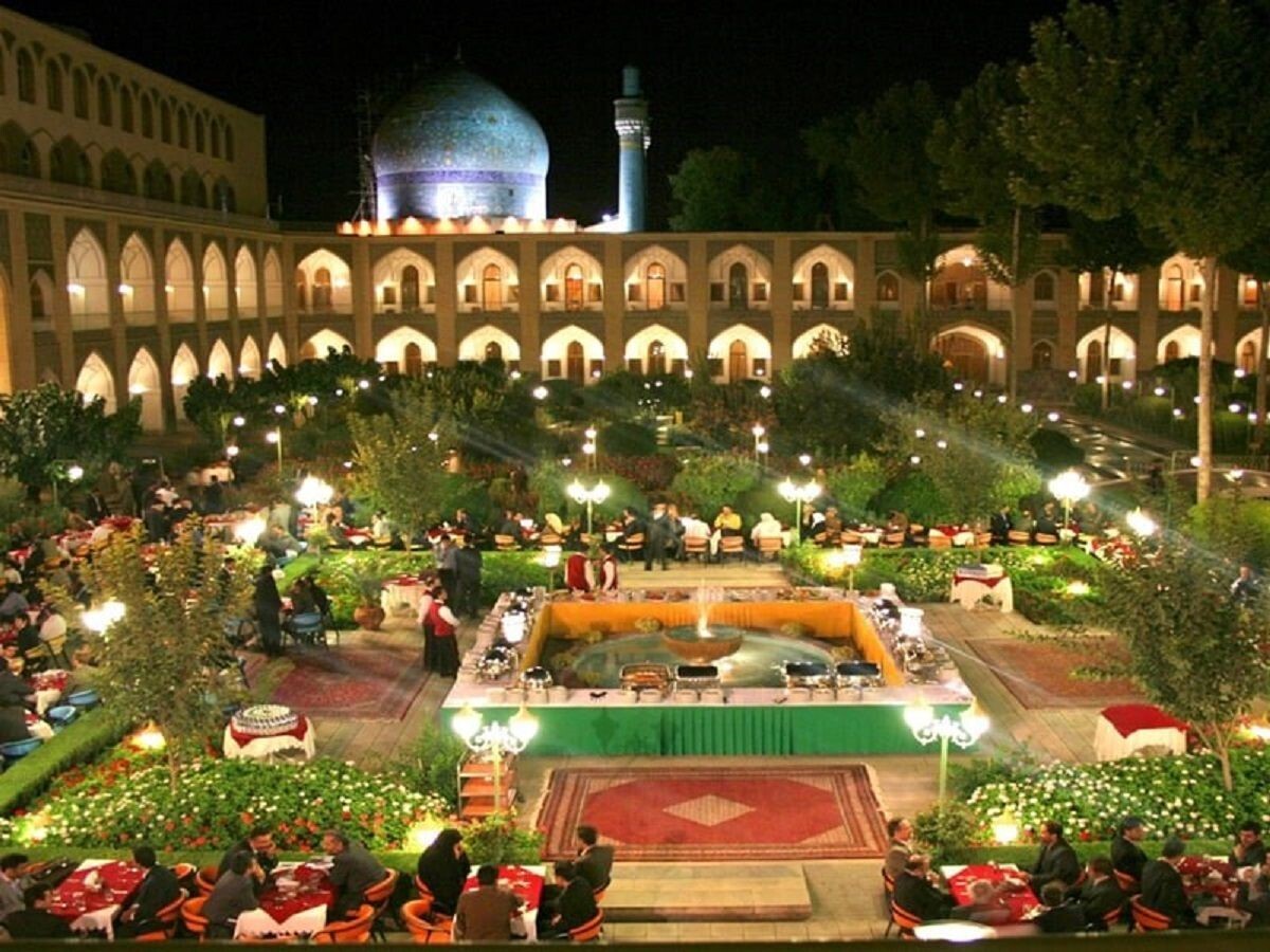 رزرو هتل در اصفهان در سرمای زمستان هتل عالی قاپو