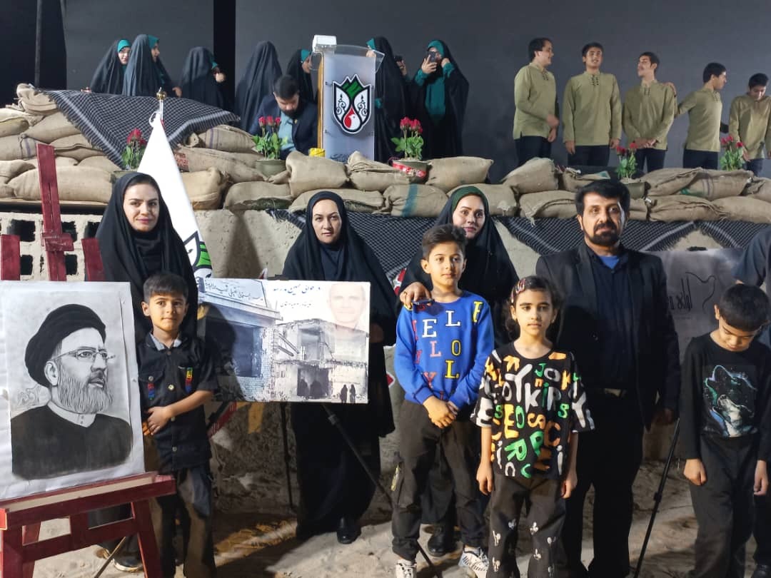 جمهور شهید در آیینه ی بانوی هنرمند دیار لنده جمهور شهید در آیینه ی بانوی هنرمند دیار لنده