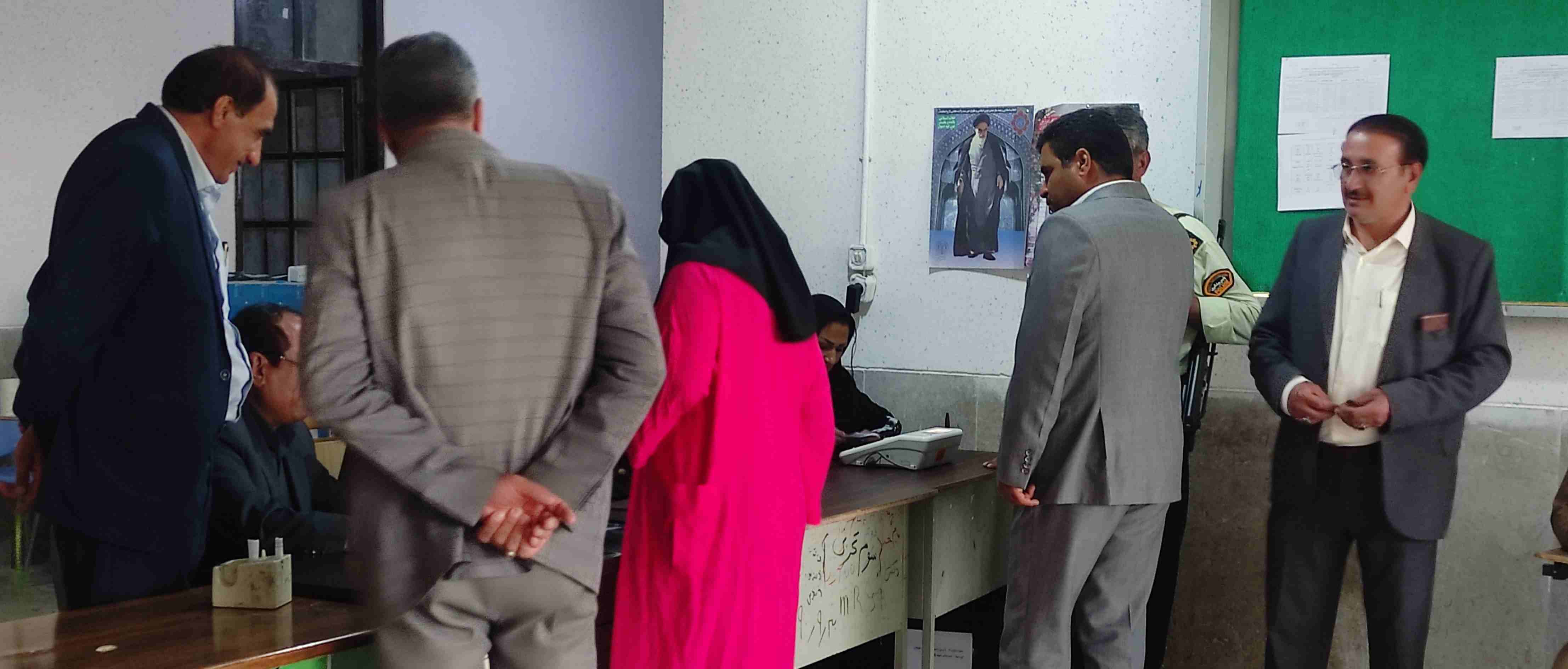 بازدید بخشدار مرکزی مارگون از شعب اخذ رای