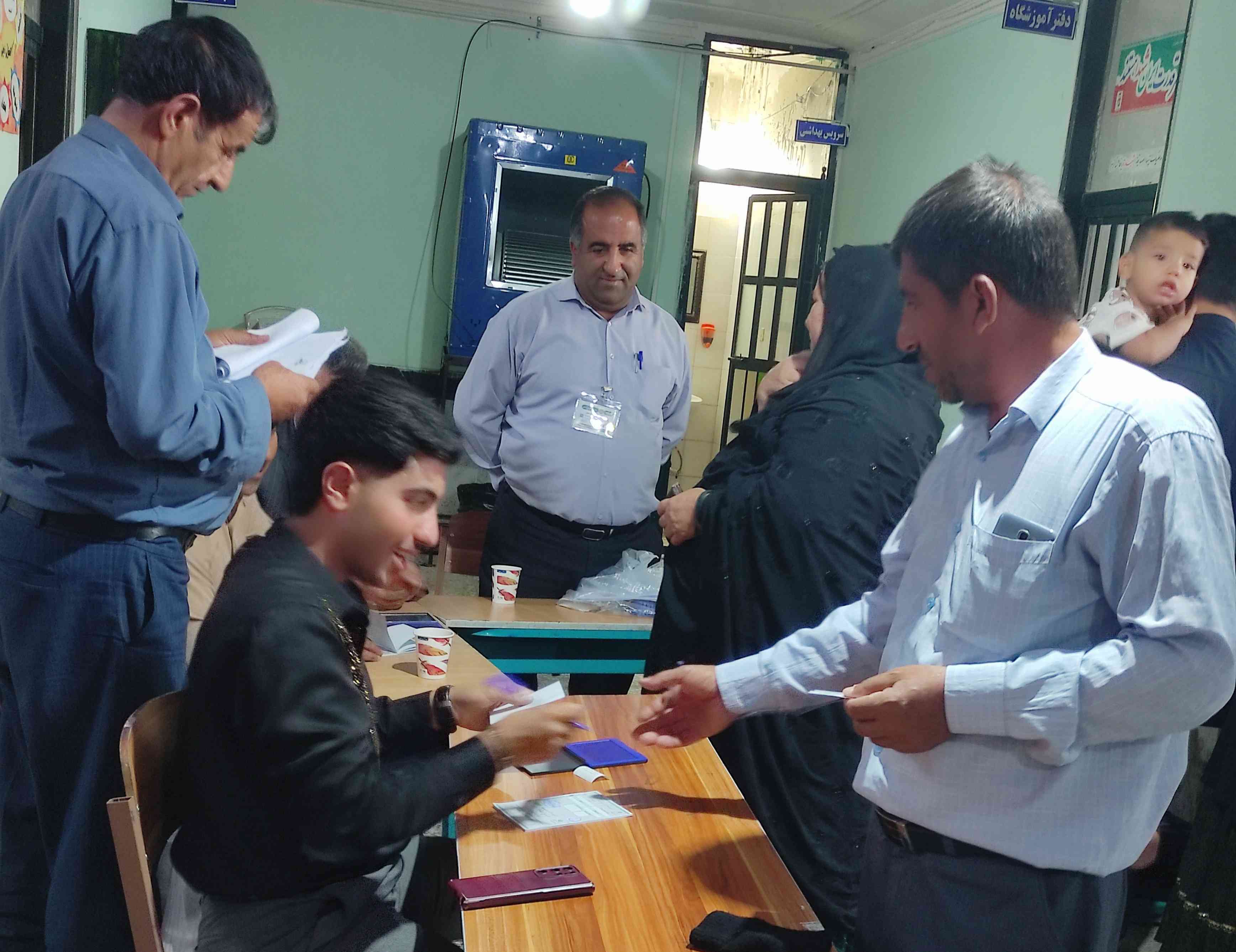 بازدید بخشدار مرکزی مارگون از شعب اخذ رای