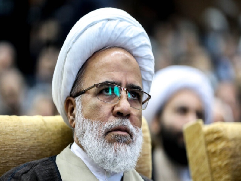 اساس تشکیل جامعه خانواده است 