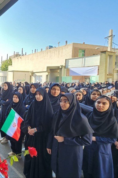 تأکید فرماندار بهارستان بر علم آموزی در برابر تهاجمات دشمن