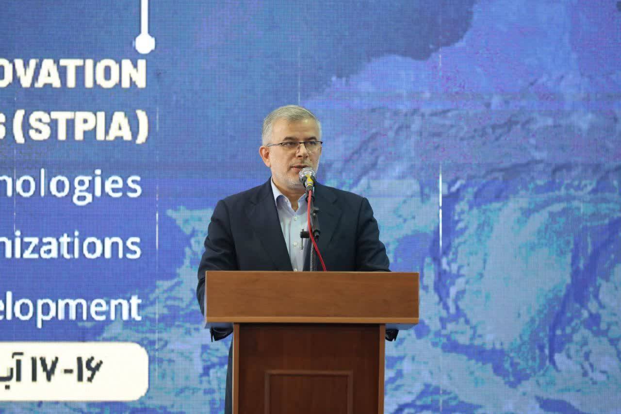 استان البرز با داشتن ۹۰ شرکت قطب شرکتهای دارویی است