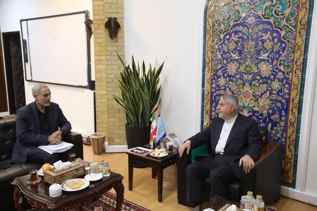 ضرورت پیگیری وضعیت پروژه های گردشگری در کرمانشاه /وزیر میراث دستور پیگیری وضعیت پروژه های گردشگری درکرمانشاه را داد