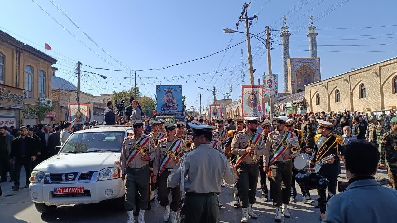 پیکر مطهر شهید «سجاد منصوری» در کرمانشاه تشییع شد پیکر مطهر شهید «سجاد منصوری» در کرمانشاه تشییع شد