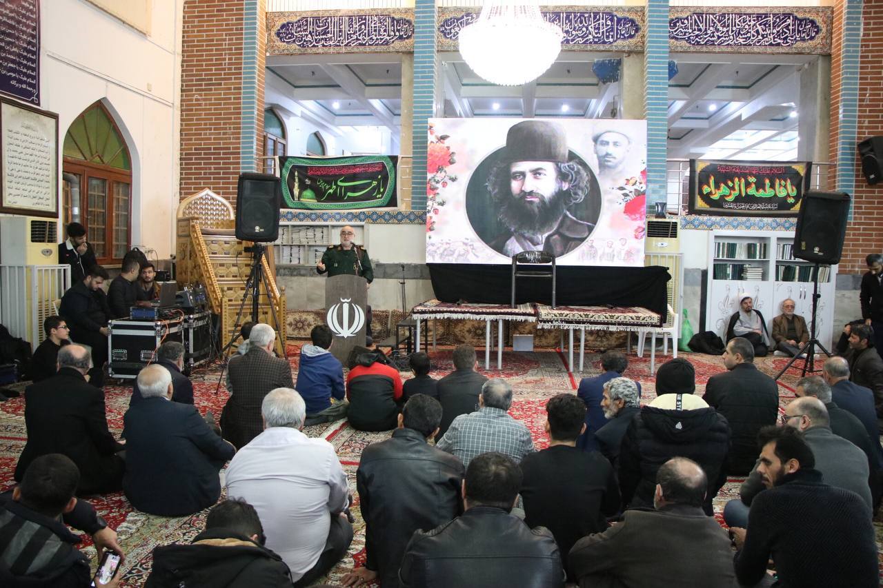 میرزا کوچک، الگوی نجابت، شجاعت و مبارزه اسلامی بود میرزا کوچک، الگوی نجابت، شجاعت و مبارزه اسلامی بود