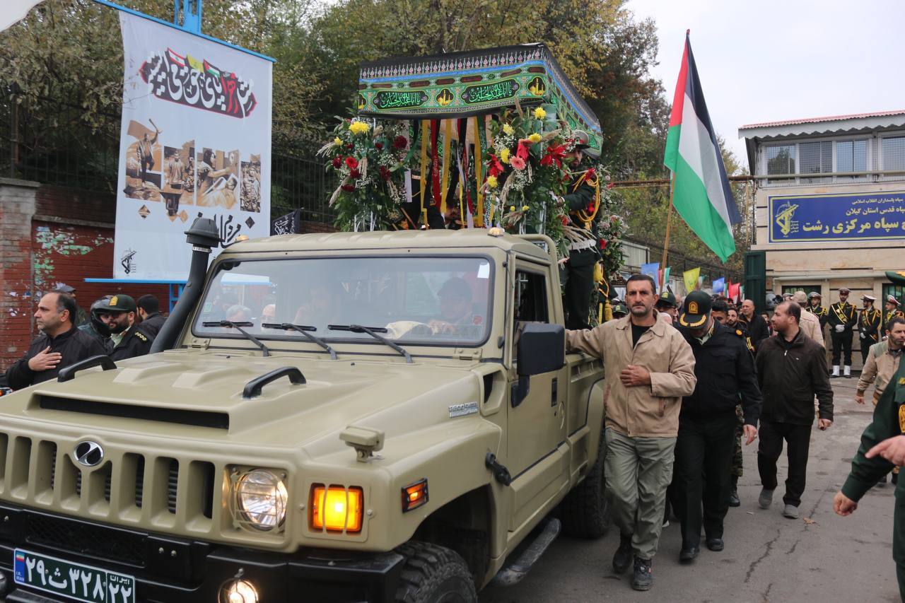 تشییع پیکرهای ۶ شهید گمنام و ۳ مدافع امنیت در رشت+تصاویر