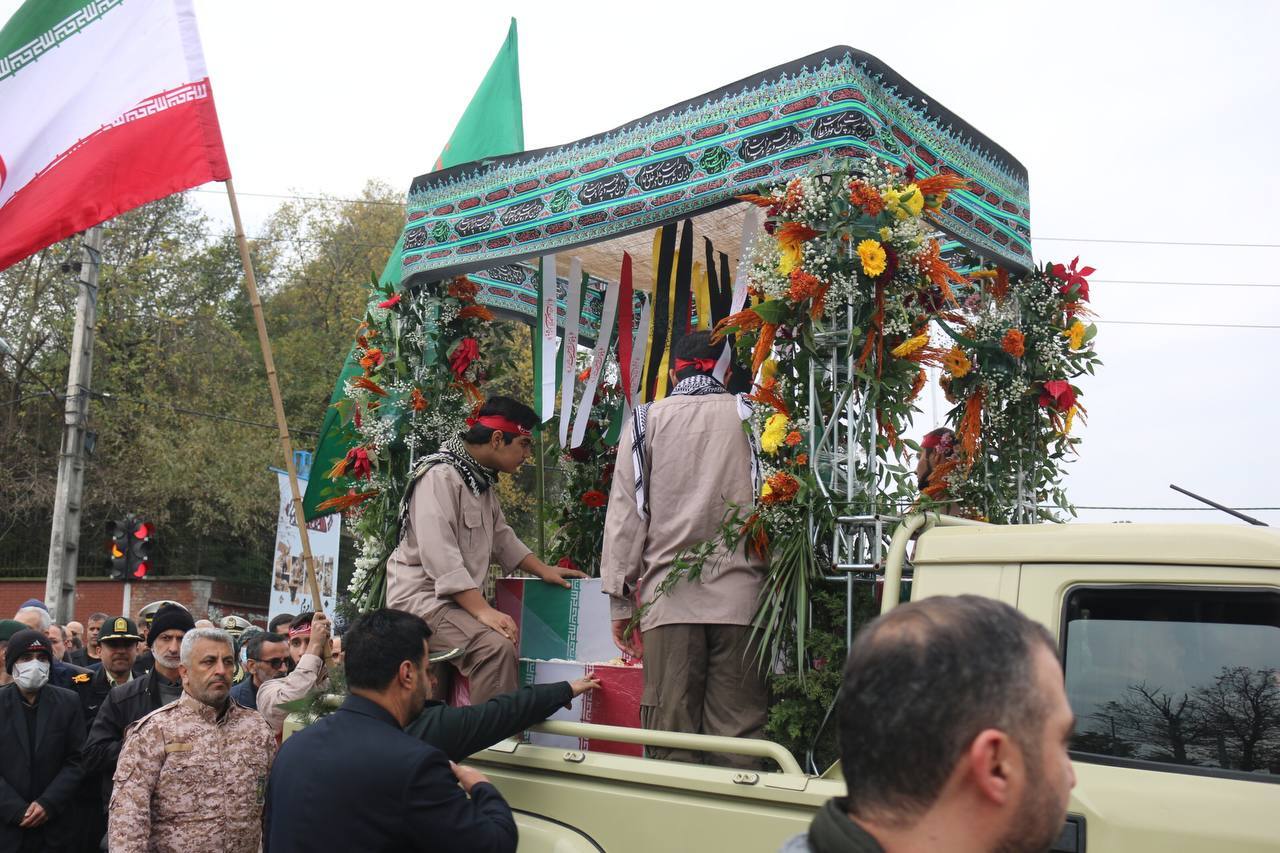 تشییع پیکرهای ۶ شهید گمنام و ۳ مدافع امنیت تشییع پیکرهای ۶ شهید گمنام و ۳ مدافع امنیت