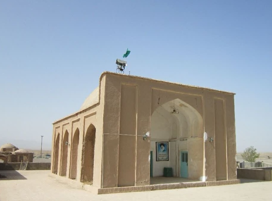 آرامگاه بی‌پیرایه ابومنصور ریابی بزرگ‌مرد عرصه سیاست و تقوا در دوران سلجوقی، روستای ریاب گناباد