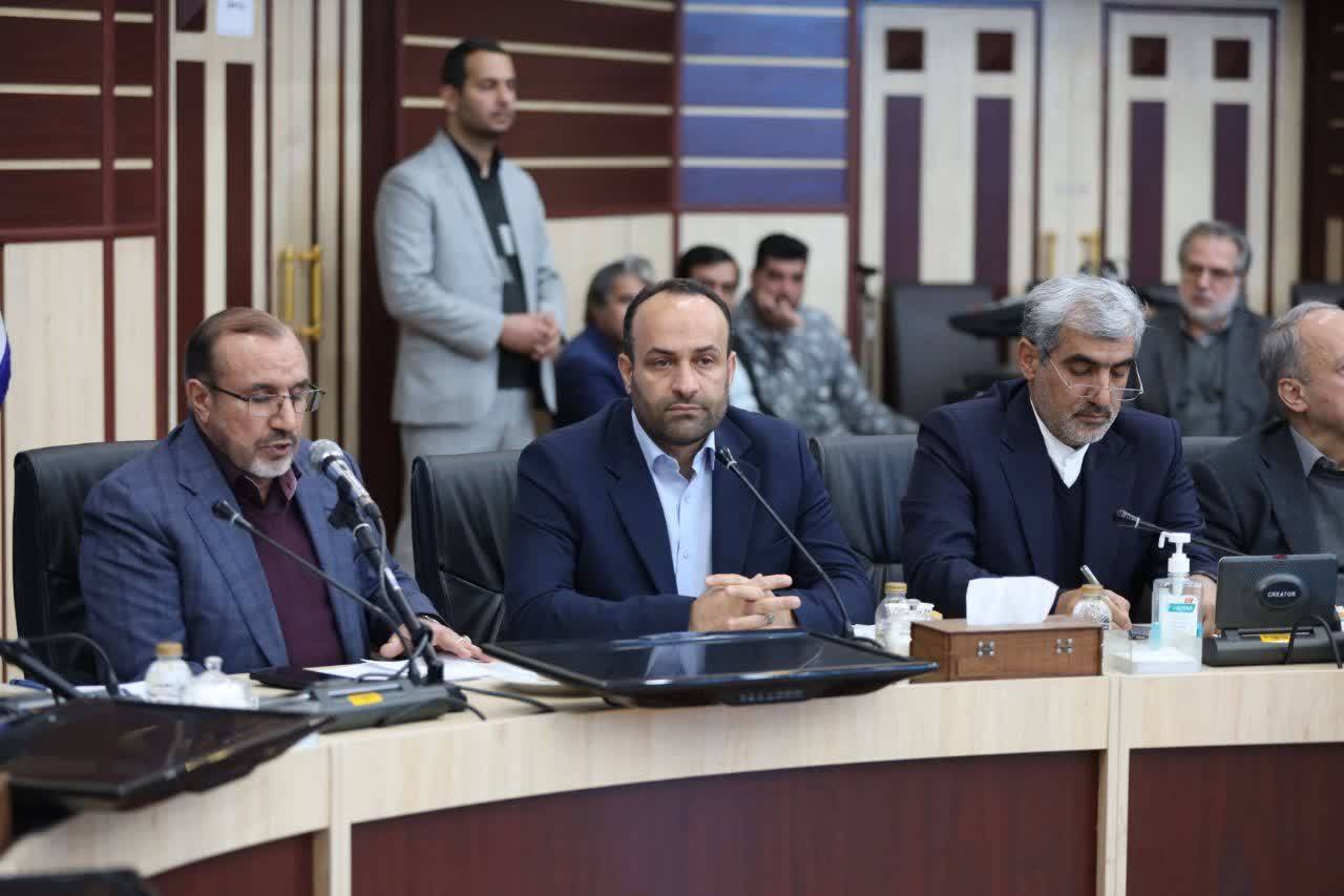 بهره گیری از مدیران کارآمد لازمه پیشرفت البرز و تحول اقتصادی منطقه است