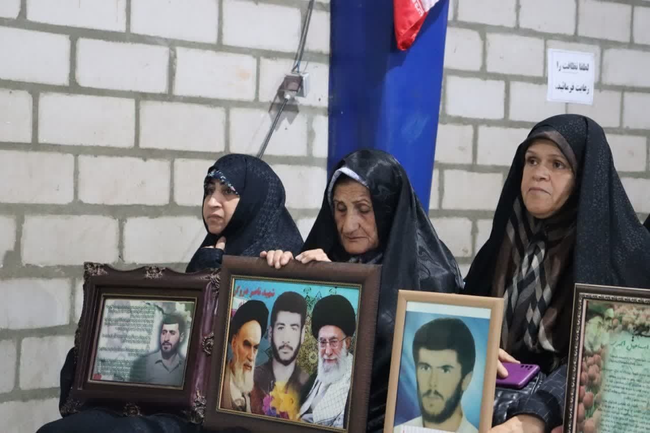 اجتماع باشکوه بسیجیان پیربازار با حضور فرمانده سپاه مرکزی رشت+تصاویر اجتماع باشکوه بسیجیان پیربازار با حضور فرمانده سپاه مرکزی رشت+تصاویر