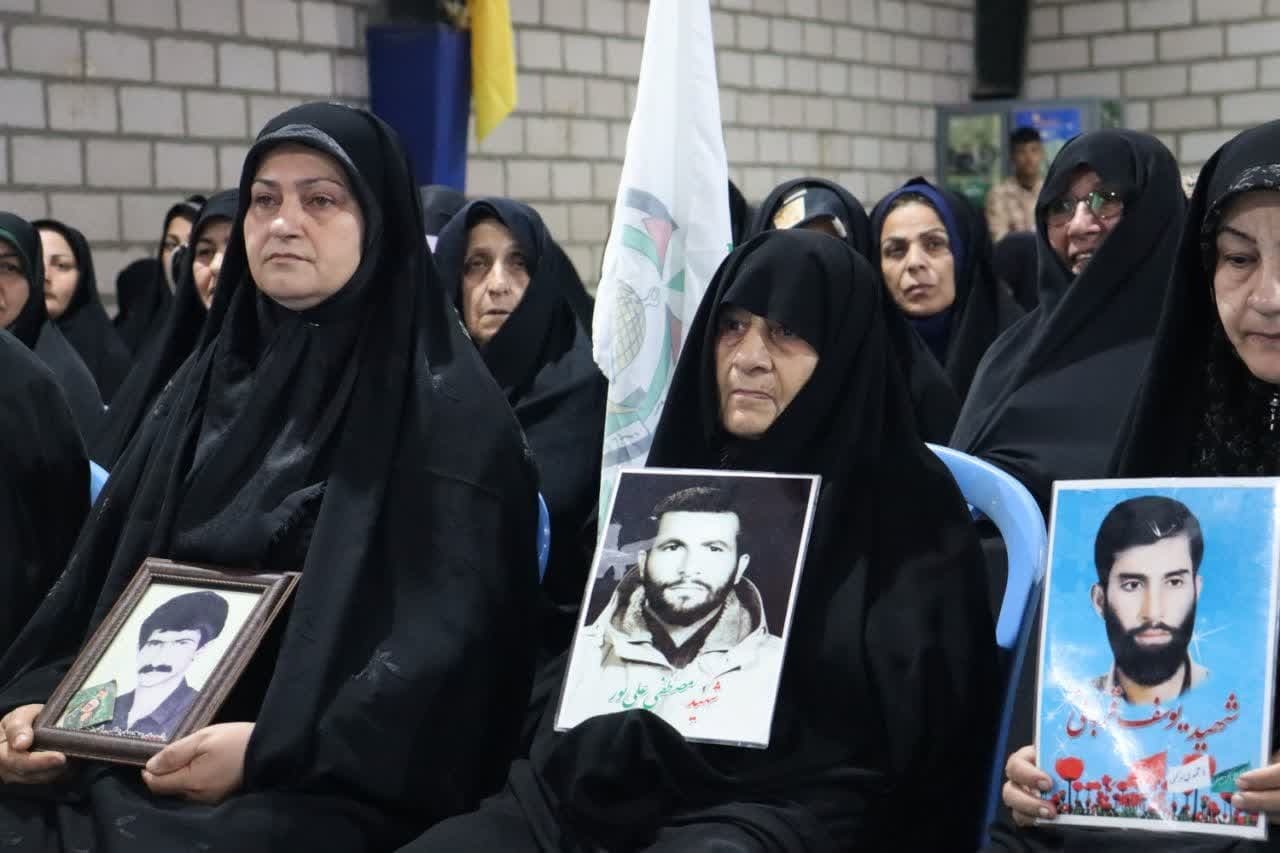 اجتماع باشکوه بسیجیان پیربازار با حضور فرمانده سپاه مرکزی رشت+تصاویر اجتماع باشکوه بسیجیان پیربازار با حضور فرمانده سپاه مرکزی رشت+تصاویر