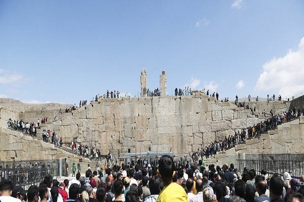 ابهام در هزینه کرد میلیونی درآمدهای تخت جمشید