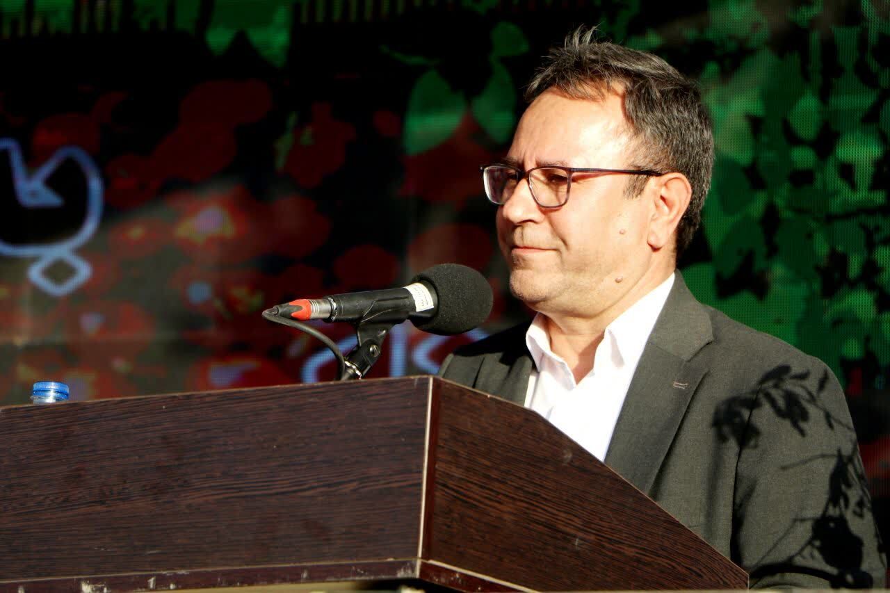 ۱۲ طرح پیشران کشاورزی لرستان روی ریل اجرا / از گلخانه و دامداری تا صنایع غذایی و اشتغال پایدار ۱۲ طرح پیشران کشاورزی لرستان روی ریل اجرا / از گلخانه و دامداری تا صنایع غذایی و اشتغال پایدار