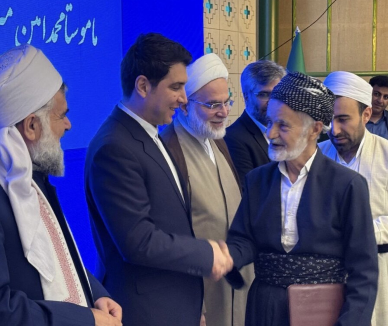 کردستان گنجینه فرهنگی ایران در کانون توجه رسانه ملی/مهمترین مولفه کردستان امنیت است کردستان گنجینه فرهنگی ایران در کانون توجه رسانه ملی/مهمترین مولفه کردستان امنیت است