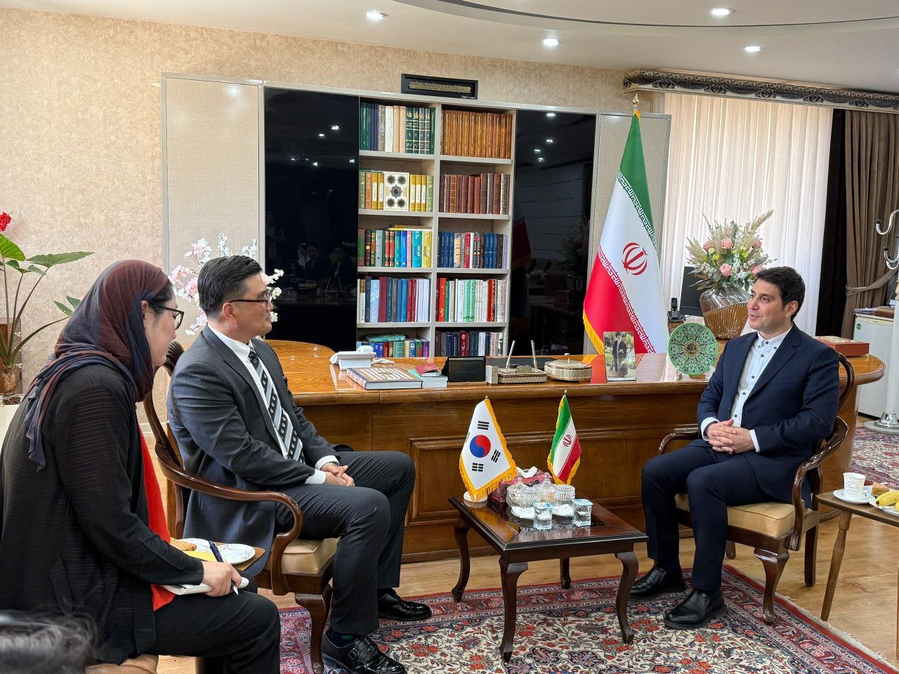 تعاملات بینالمللی؛ راهبرد کردستان برای توسعه اقتصادی و گردشگری با کره جنوبی تعاملات بینالمللی؛ راهبرد کردستان برای توسعه اقتصادی و گردشگری با کره جنوبی