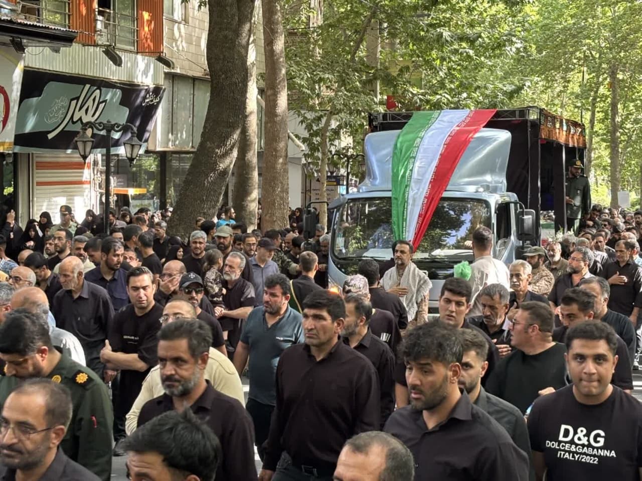 خروش دماوندی ها در تشییع پیکر دو شهید حمله رژیم صهیونیستی به روایت تصویر /در حال تنظیم