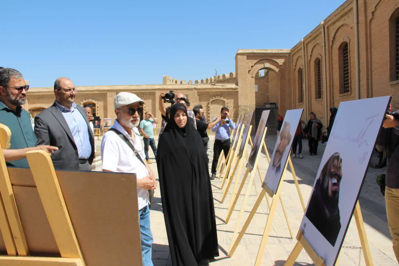 نمایشگاه بین‌المللی بزرگان کاریکاتوریست چهره جهان در لرستان افتتاح شد+تصویر