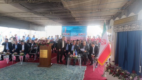 افزایش ظرفیت نفتی و توسعه امکانات بندری با افتتاح ۶ طرح مهم در هرمزگان افزایش ظرفیت نفتی و توسعه امکانات بندری با افتتاح ۶ طرح مهم در هرمزگان