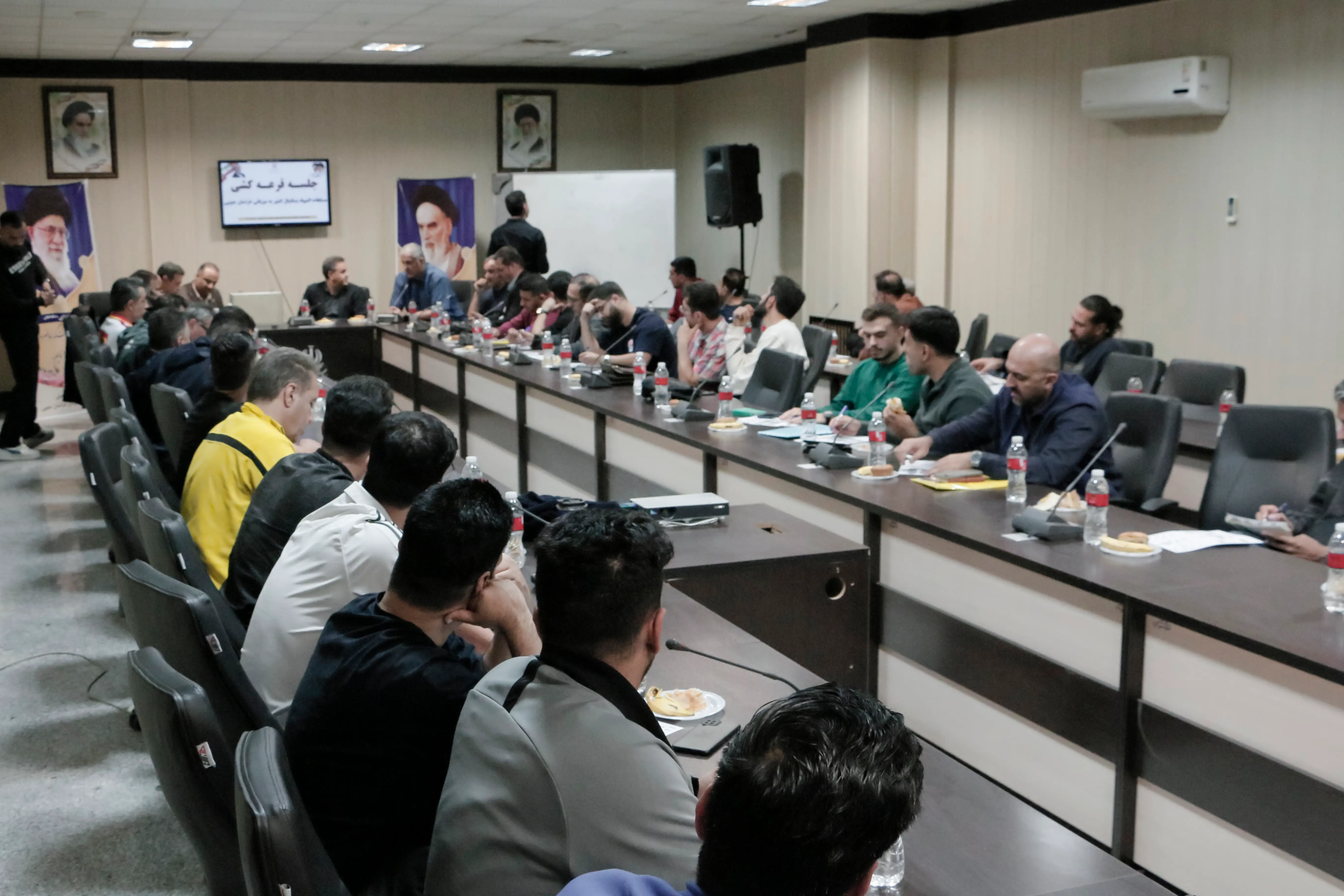 قرعهکشی هفتمین المپیاد استعدادهای برتر بسکتبال پسران در بیرجند با حضور مسئولین استانی برگزار شد + تصاویر قرعهکشی هفتمین المپیاد استعدادهای برتر بسکتبال پسران در بیرجند با حضور مسئولین استانی برگزار شد + تصاویر