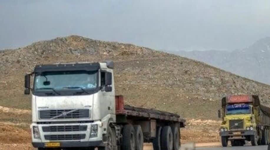 ممنوعیت عبور کامیون و اتوبوس در خط سرعت بزرگراهها و آزادراهها ممنوعیت عبور کامیون و اتوبوس در خط سرعت بزرگراهها و آزادراهها