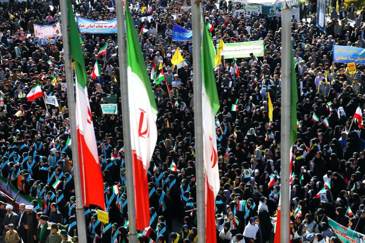 مراسم باشکوه راهپیمایی ۱۳ آبان همدان به روایت تصویر