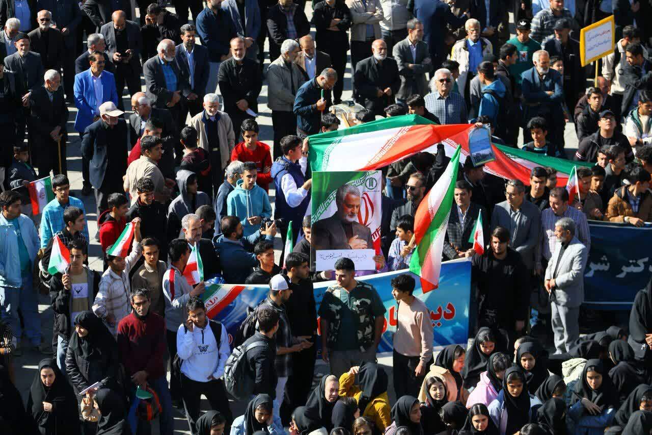 مراسم باشکوه راهپیمایی ۱۳ آبان همدان به روایت تصویر