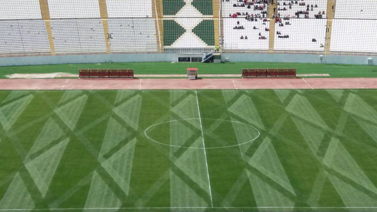 چمن ورزشگاه یادگار امام/ زمین سبزی که هواداران تراکتور را نگران کرده است چمن ورزشگاه یادگار امام/ زمین سبزی که هواداران تراکتور را نگران کرده است