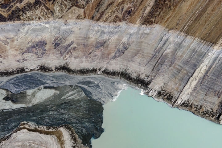 خطر وقوع فاجعه زیستمحیطی در استان البرز افزایش یافت/ از فرونشست زمین تا بحران خشک شدن سد و روخانهها! خطر وقوع فاجعه زیستمحیطی در استان البرز افزایش یافت/ از فرونشست زمین تا بحران خشک شدن سد و روخانهها!