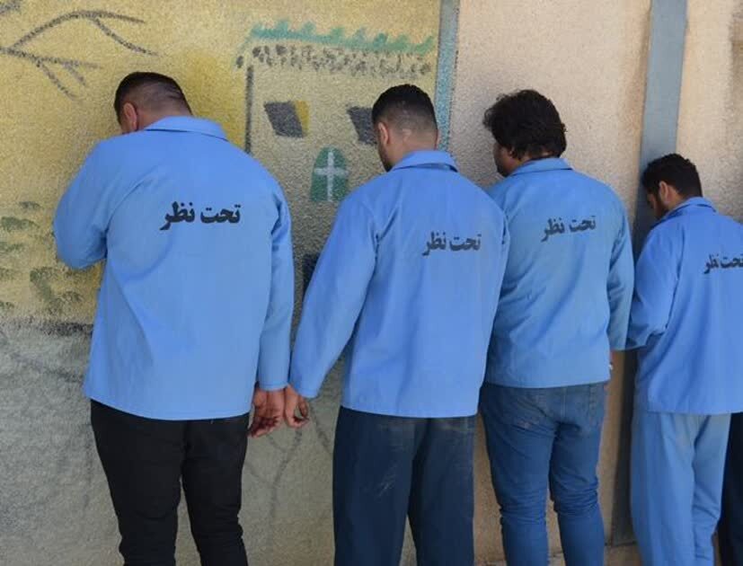 اندام باند سارقان منزل در کرمانشاه/ کشف ۳۴ فقره سرقت اندام باند سارقان منزل در کرمانشاه/ کشف ۳۴ فقره سرقت