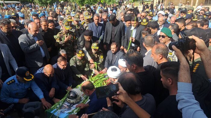 استقبال باشکوه شیراز از پیکر خلبان شهید عملیات العدید